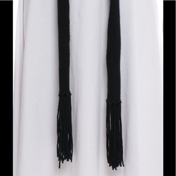Michael Kors Collection✨100% cashmere fringe scarf - Picture 2 of 2